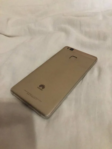 Huawei P9 Lite.