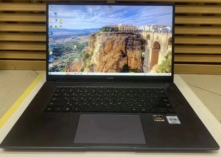 Ноутбук Huawei MateBook D15