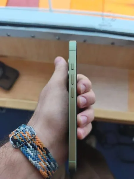iPhone 17