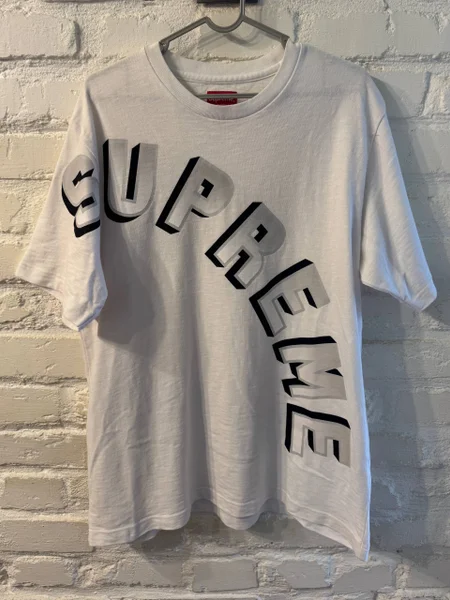 Футболка Supreme