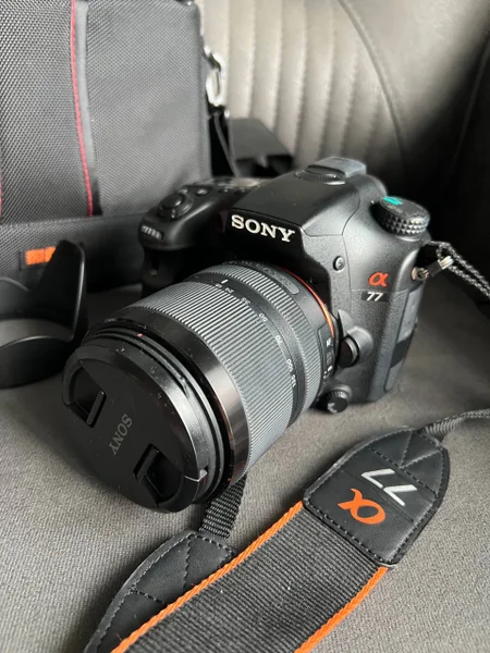 Sony A77