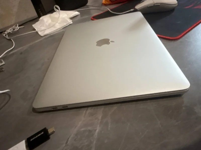 MacBook