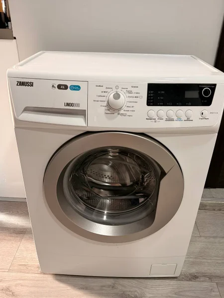 **Стиральная машина Zanussi Lindo**