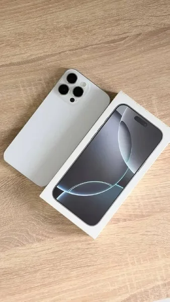 iPhone 16 Pro Max