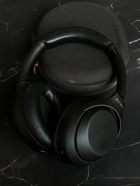 Наушники Sony WH-1000XM4