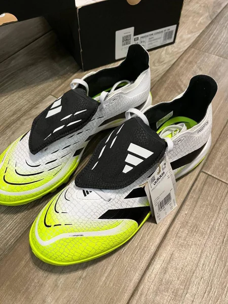 Сороконожки Adidas Predator League FT