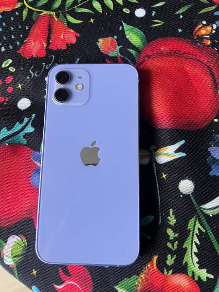 iPhone 12