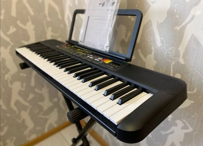 Синтезатор Yamaha PSR-F52