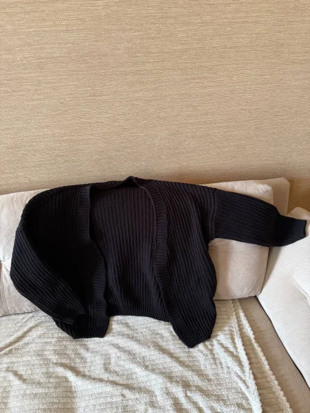 Черный вязаный кардиган