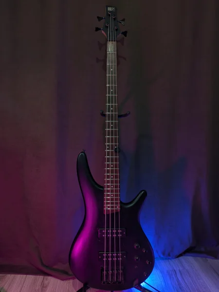 Ibanez SR300 бас гитара '22