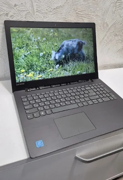 Ноутбук Lenovo 15.6"