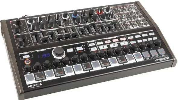 Синтезатор Arturia MiniBrute 2S Noir
