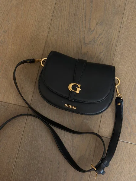 Сумка Guess