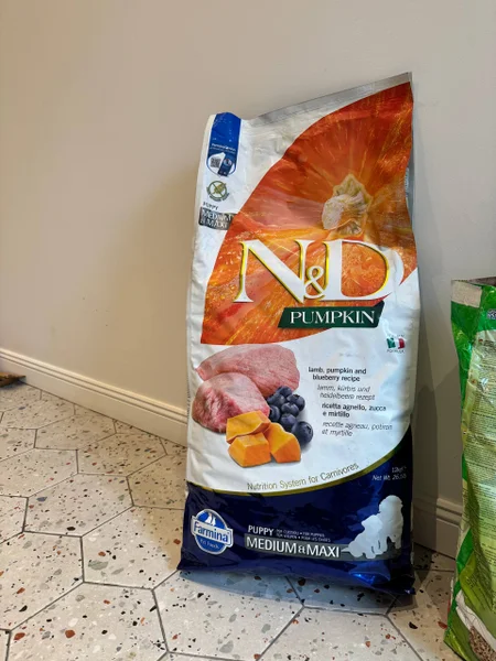 Корм собачий N&D pumpkin для больших щенков.