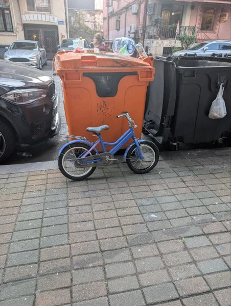 Трехколесный велосипед