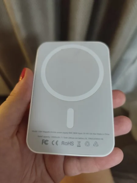 Power bank бесконтактный для iPhone
