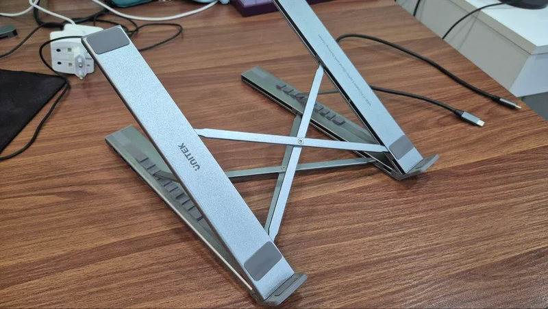 Складная алюминиевая подставка Unitek с USB-C хабом