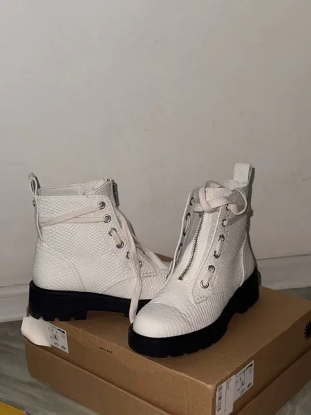 Ботинки UGG W Oakes размер 38