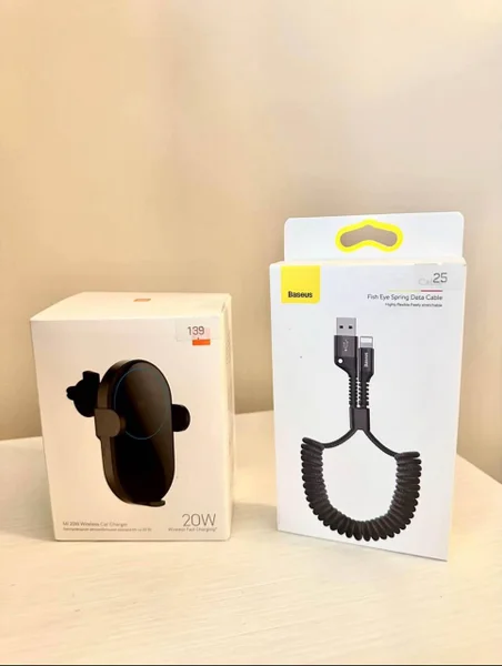 Беспроводная автомобильная зарядка Mi Wireless Car Charger 20W