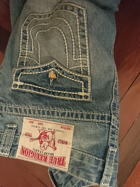 Джинсы True Religion