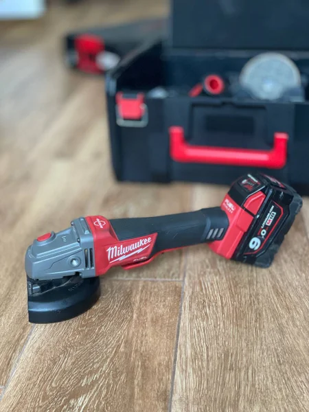Аккумулятор Milwaukee M18B9 9.0 Ah
