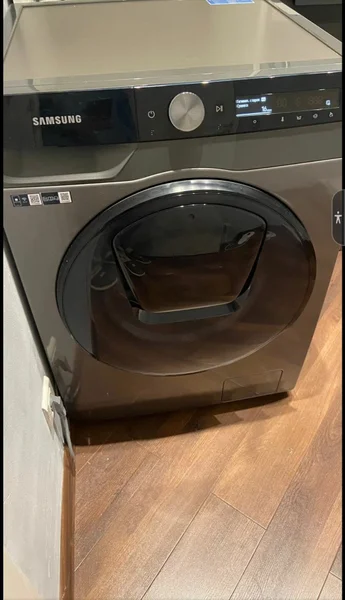 Стирально-сушильная машина Samsungм