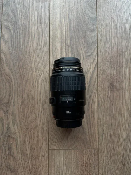 Canon EF 100mm f/2.8 USM
