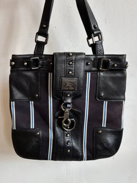 Винтажная кожаная сумка Burberry Blue Label