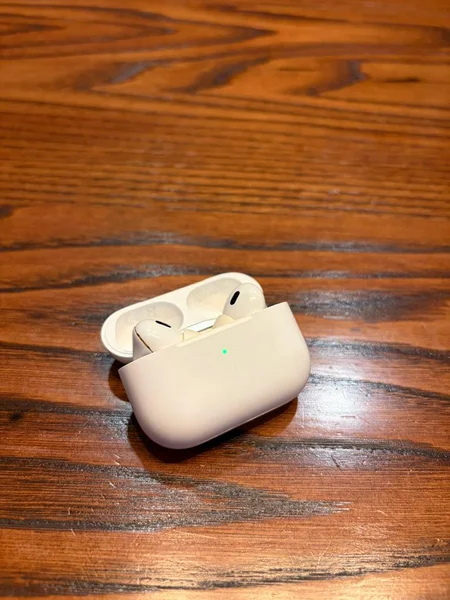 Apple AirPods Pro 2 кейс