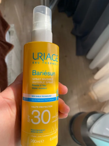 Солнцезащитный спрей Uriage SPF 30