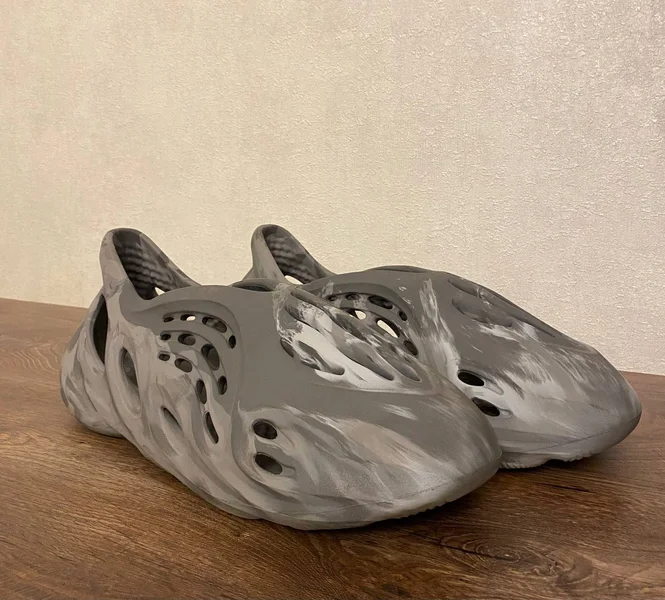 Yeezy Foam Runner 12 US