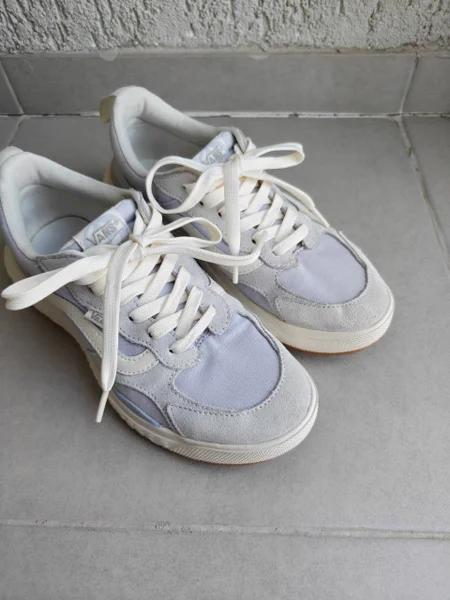 **Женские кроссовки Vans Ultrarange Neo VR3**