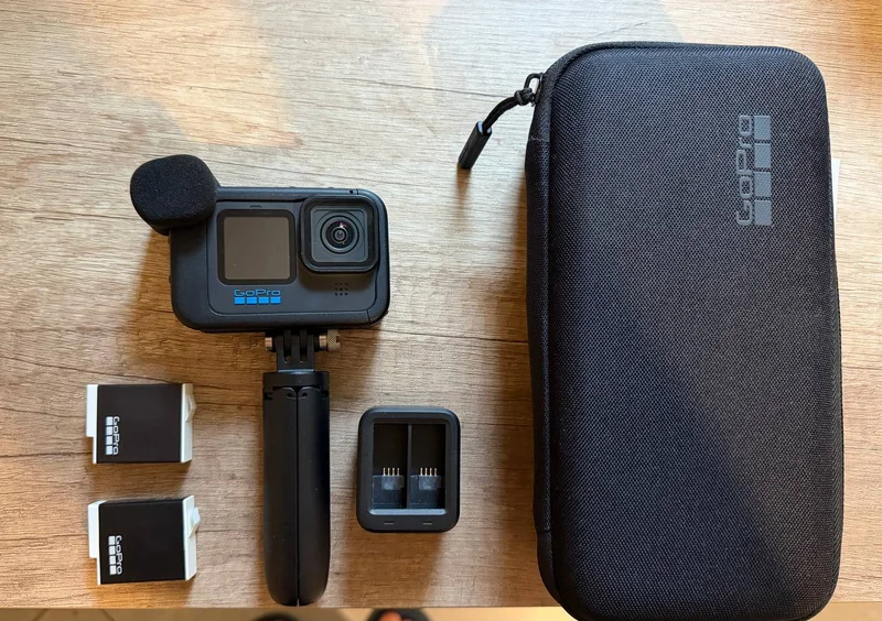 GoPro Hero 11 с набором аксессуаров