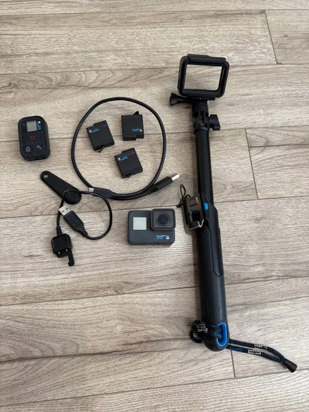 Экшн-камера GoPro Hero 6 Black с аксессуарами