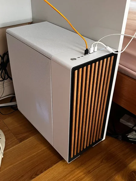 Корпус Fractal Design North Mesh с 5 вентиляторами