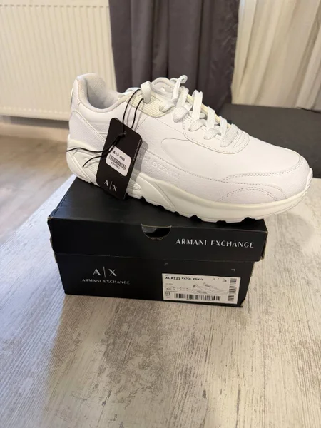 Кроссовки Armani Exchange (Белые)