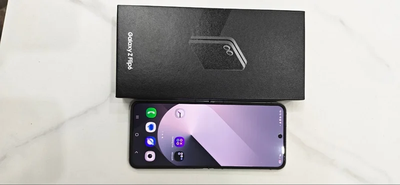 Samsung Galaxy Z Flip 6