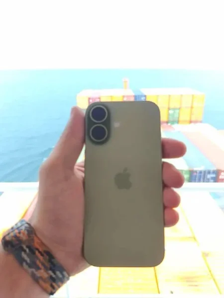 Iphone 17 (256гб) + Apple Watch Series 8 (32гб)