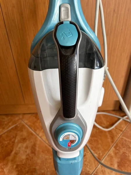 Black+Decker Steam-Mop + SteaMitt 9-в-1