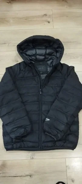 👕 **Куртка Zara**