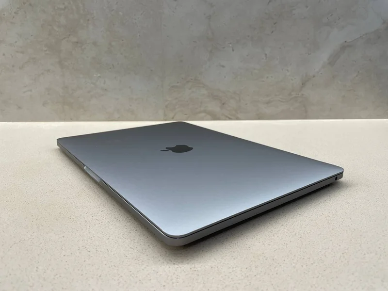 MacBook Pro M1 8/256GB