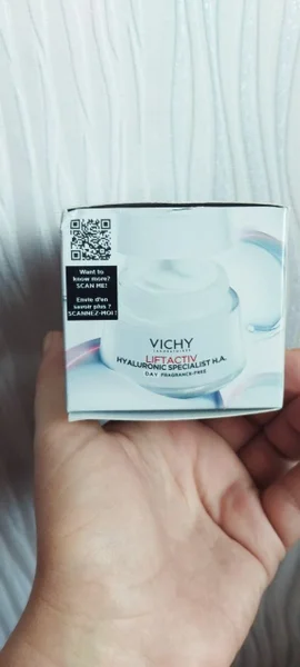 Косметика Vichy Hyaluronic Specialist и солнцезащитное средство
