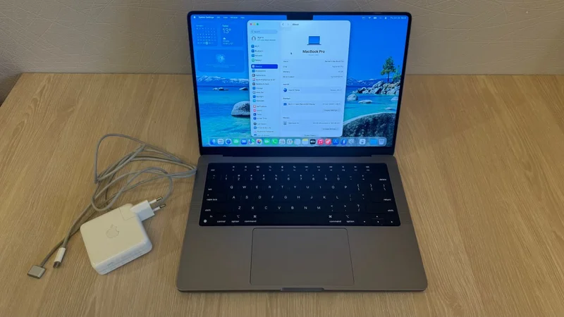 MacBook Pro 14