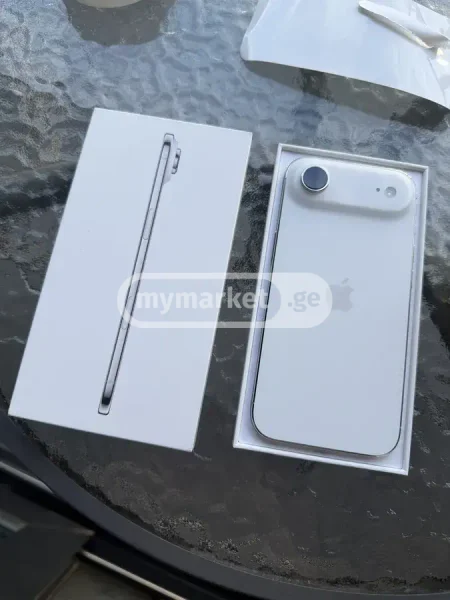 Мобильный телефон Apple