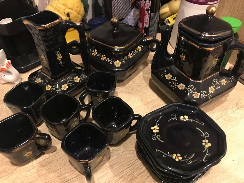 Старинный сервиз