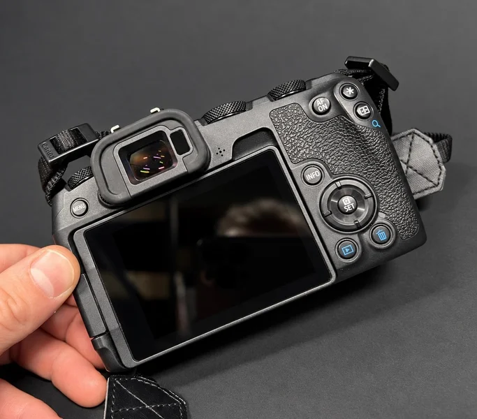 Камера Canon EOS RP