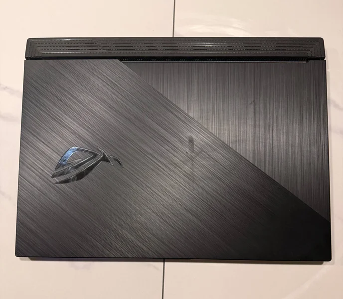 Игровой ноутбук ASUS ROG Strix