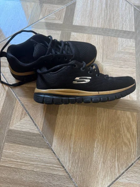 Кроссовки Skechers 35 размер