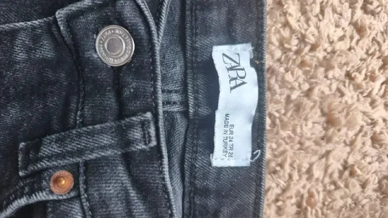 Джинсы Zara