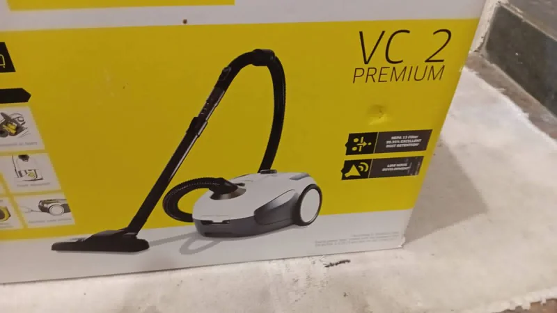 Пылесос **Kärcher VC 2 Premium** для сухой уборки с мешком-пылесборником
